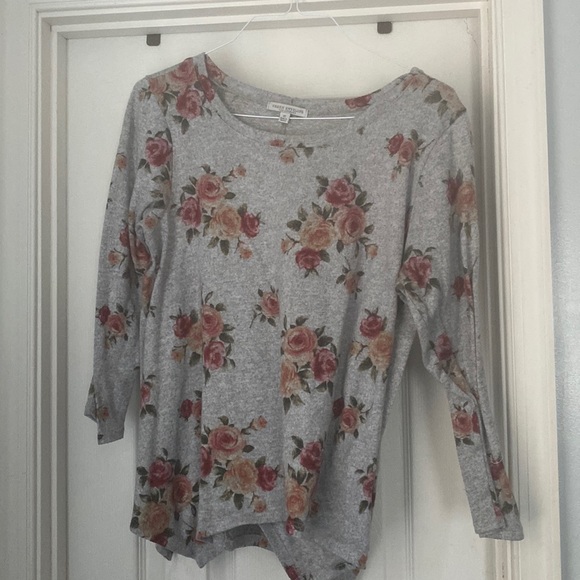 Plus size women’s shirt. - Picture 1 of 4